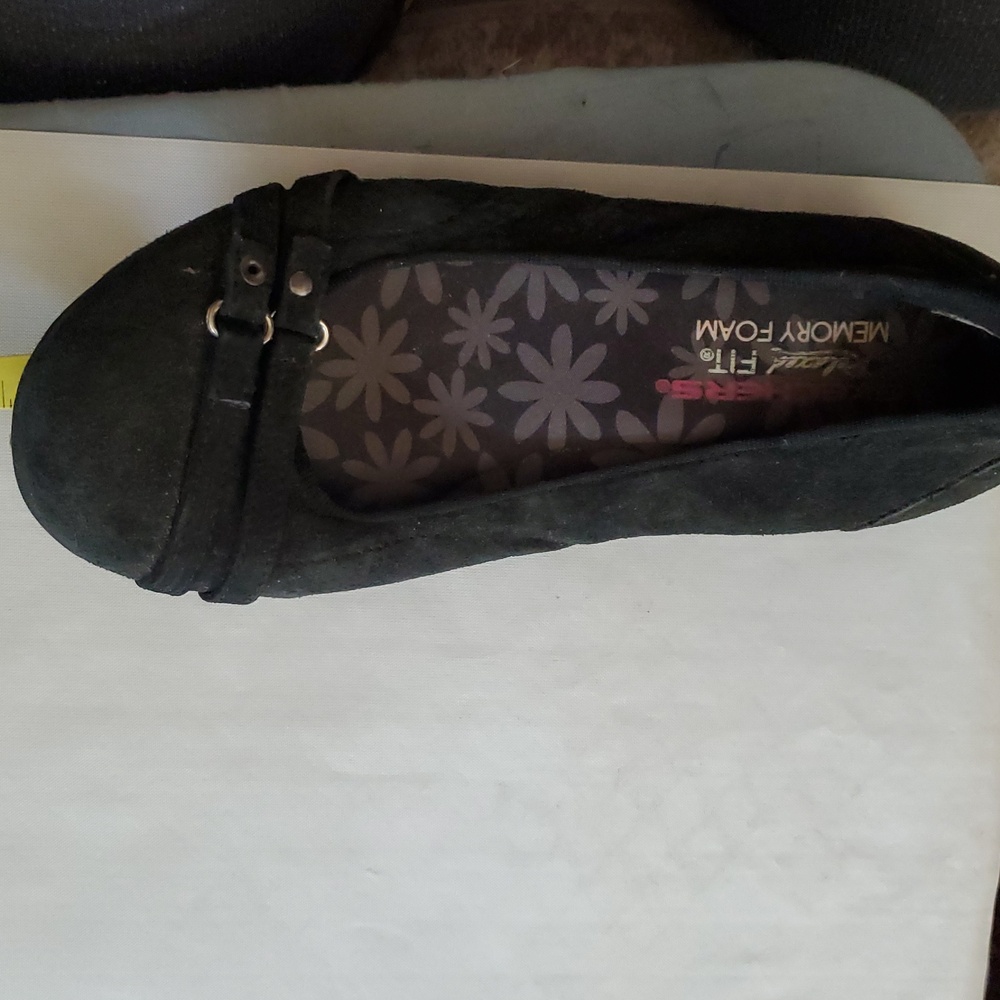 SKECHERS Size 6 - Picture 6 of 9